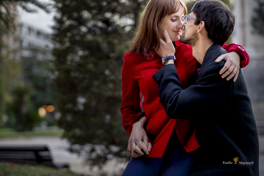 GESTO CARIÑOSO DE LOS NOVIOS